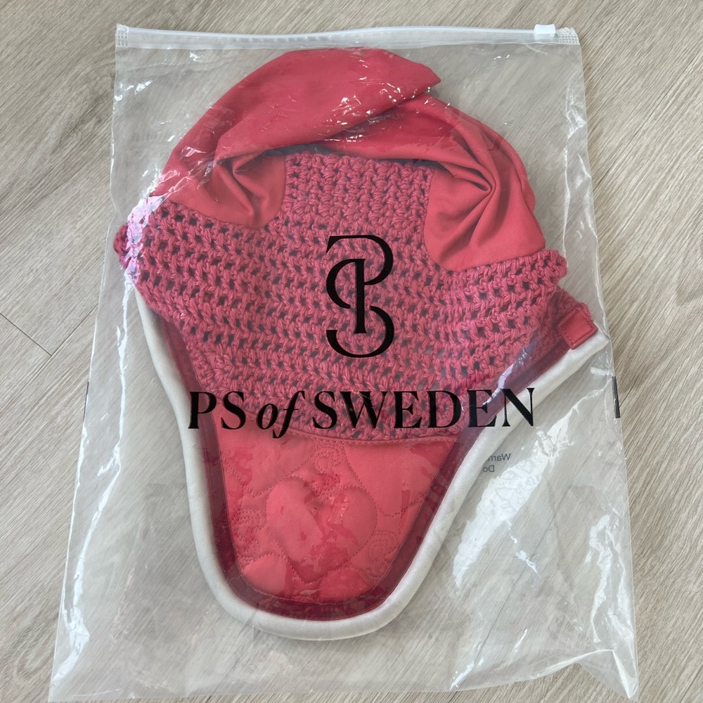 Pink Equestrian Bonnet PS of Sweden with hearts - Picture 3 of 5